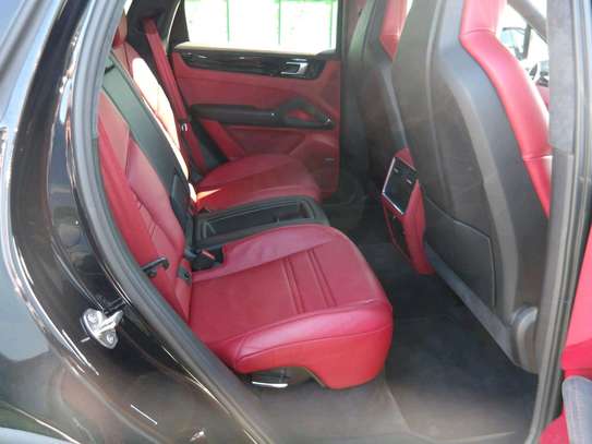 Porsche Cayenne 2021 Sunroof image 5