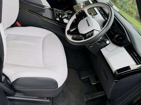 2023 Range Rover sport D300 image 12
