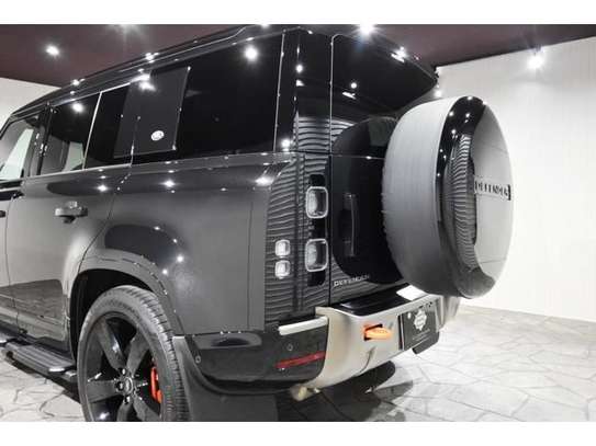 2022 LAND ROVER DEFENDER 110X D300 image 7