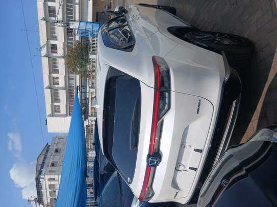 NEW SHAPE HONDA VEZEL e-HEV image 14