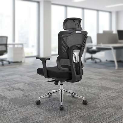 Swivel Ergonomic High Back Chair image 4