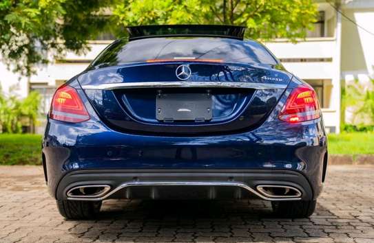 2020 Mercedes Benz C200 image 4