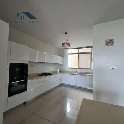 Furnished 3 Bed Apartment with En Suite at Parklands Road image 7