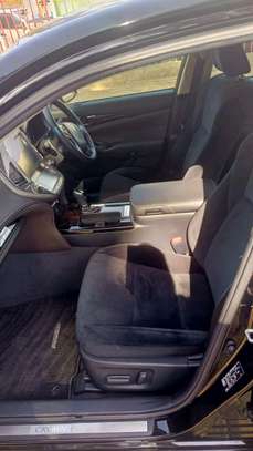 Toyota Crown Royal black color fully loaded 2019 model. image 2