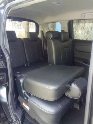 Toyota Sienta hybrid black 2018 XD-L image 8