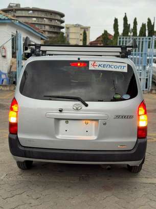 Toyota  succeed silver image 9