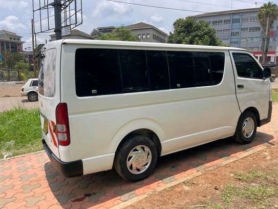 Toyota hiace 7l image 6