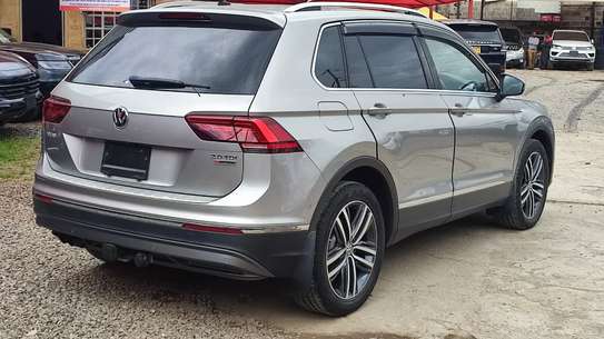 2019 VOLKSWAGEN TIGUAN 2.0TDI 4MOTION 36,000 KMS image 6
