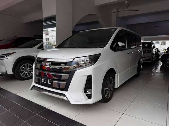 Toyota Noah wxb 2019 image 2