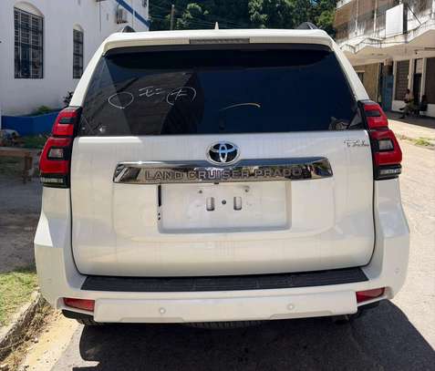 Toyota land cruiser prado TX-L image 3