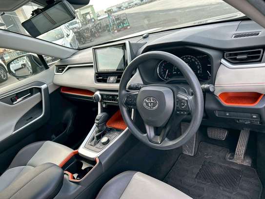 TOYOTA RAV4 ADVENTURE NORMAL 2019MODEL image 17