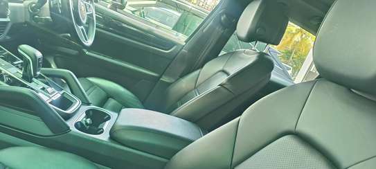 Porches Cayenne S 2018 image 5