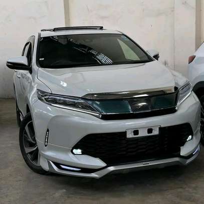 Toyota Harrier pearl image 10