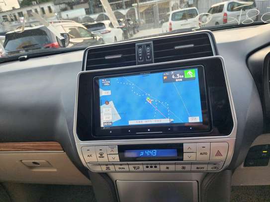 Toyota land Cruiser Prado TXl image 11