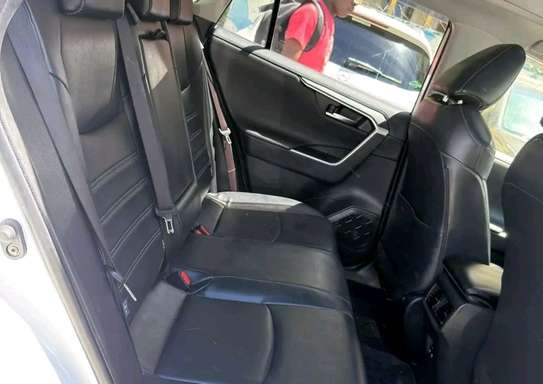 TOYOTA RAV4 NEW SHAPE SUNROOF 2019 WHITE image 5