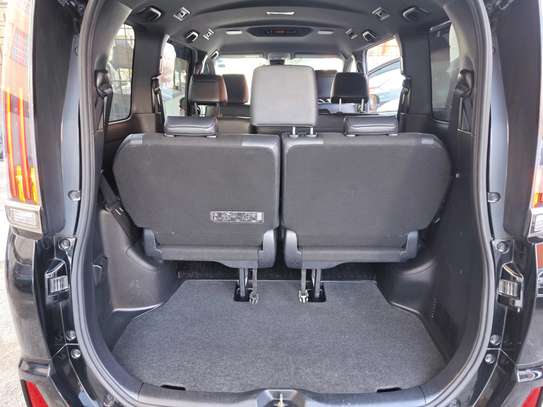 TOYOTA NOAH WXB  2019MODEL 8 SEATER image 6