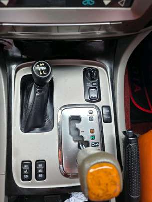 Land Cruiser 100 series image 9