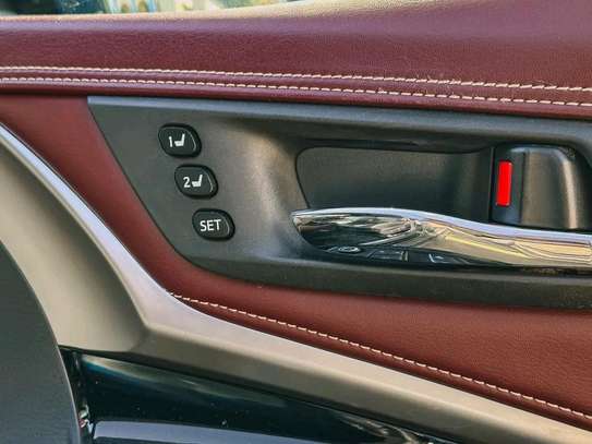 Toyota Harrier hybrid 2019 2WD image 8