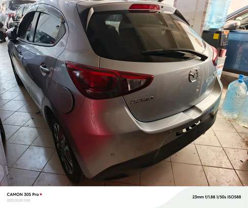 Mazda Demio XDL diesel image 10
