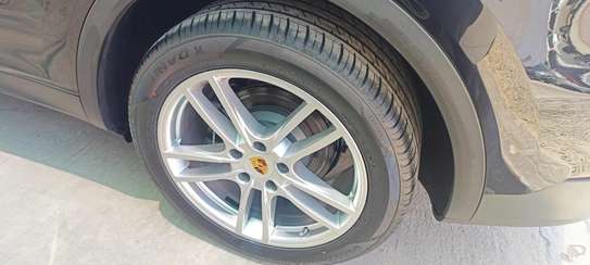Porches Cayenne S 2018 image 9