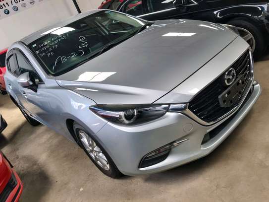 MAZDA AXELA image 3