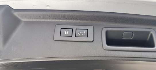 Subaru Forester SK9 2018 AWD image 9