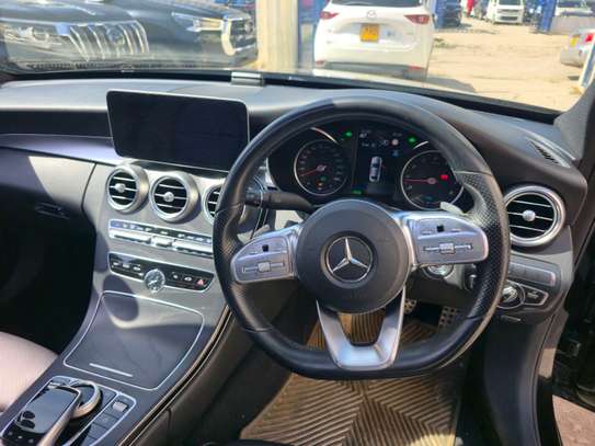 MERCEDES BENZ C200 2019 image 4