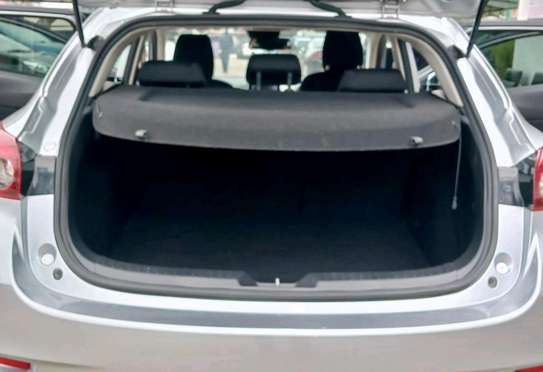 Make Toyota Aqua silver 2017 model. image 8