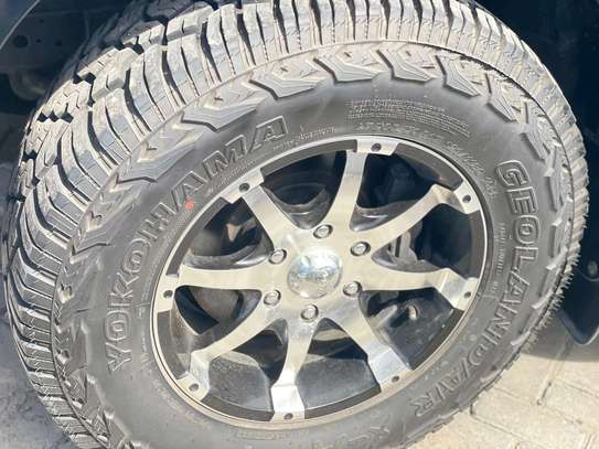 TOYOTA LANDCRUISER PRADO TX.L 2020MODEL SUNROOF image 3