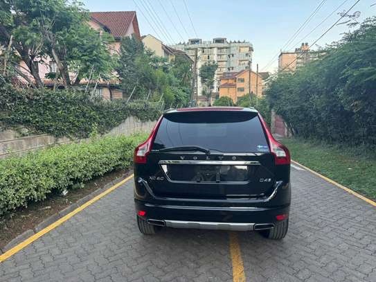 Volvo Xc60 black color 2017 model image 8