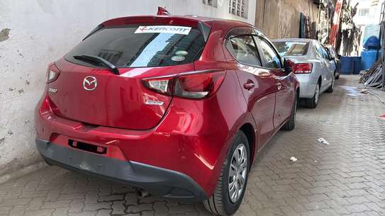 Mazda Demio XD 1500cc image 3