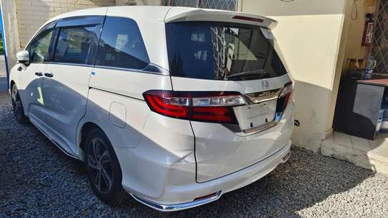 Honda Odyssey white 2018 Sport image 9