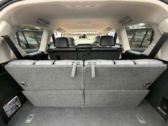 2022 Toyota Land Cruiser Prado TX-L image 3
