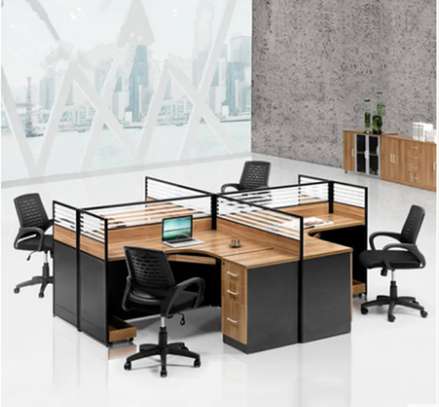 Curved 4-Way Office Workstation Desk image 2