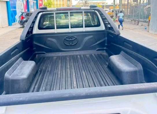 2019 Toyota Hilux Single Cab image 5