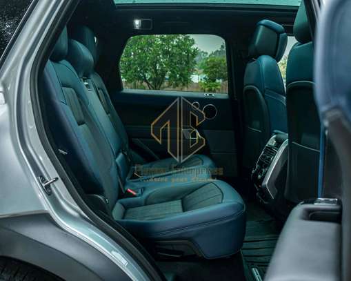 2019 Range Rover Sport HSE diesel image 6