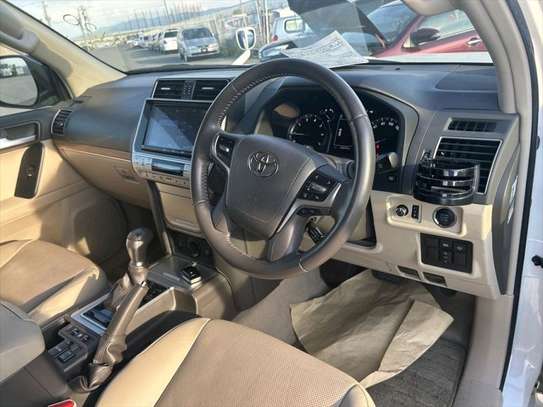 LANDCRUISER PRADO,2019,PETROL image 7