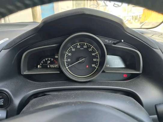 Mazda axela  hatchback image 4