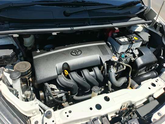 Toyota Sienta  2018 image 2