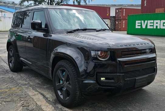 Land Rover Defender image 2