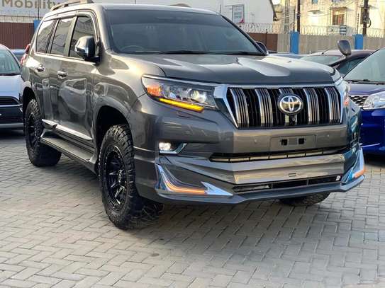 Toyota land Cruiser Prado VX-L Grey 2018 image 3