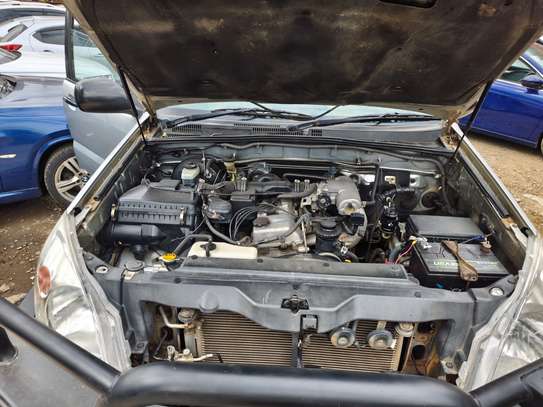 2003 LANDCRUISER PRADO MANUA 2700CC PETROL image 9