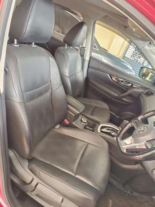 Nissan X-Trail Red Sunroof hybrid 2018 image 8