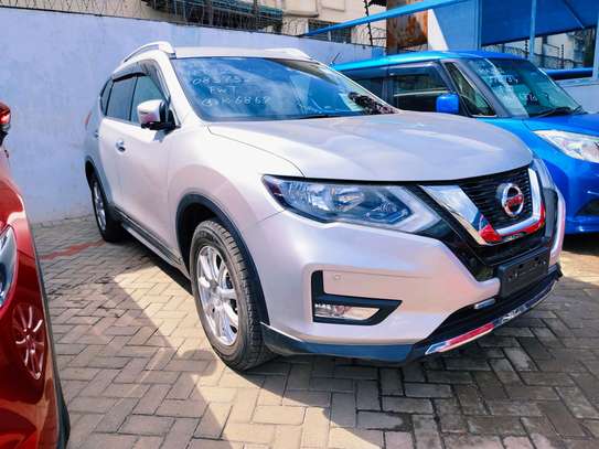 Nissan X-trail Silver 2018 image 3