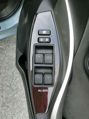 Toyota premio image 7