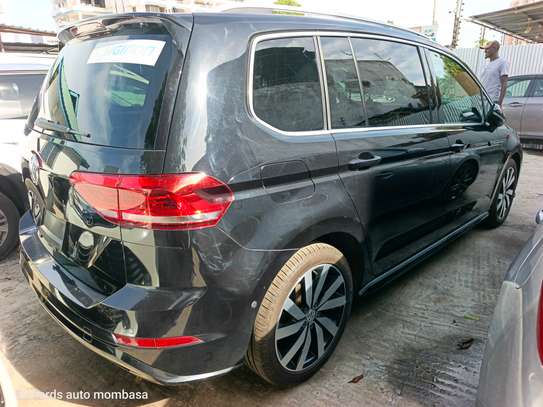 Volkswagen Touran image 6