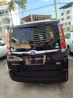 Toyota Esquire Noah hybrid 2018 2wd image 8