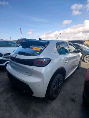peugeot 208 sunroof 2021 model image 5