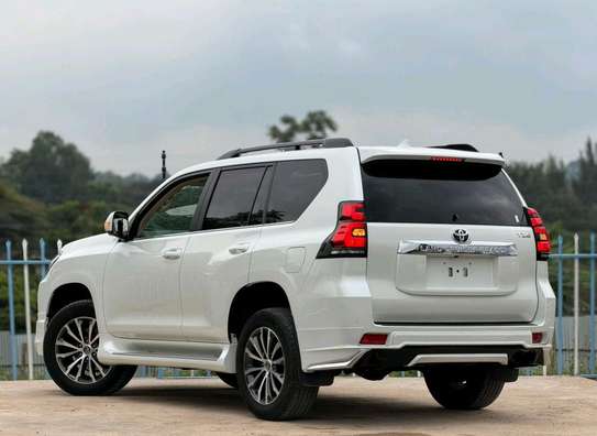 2021 Toyota land cruiser Prado TZG image 13