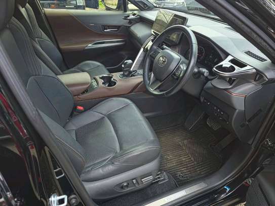 2020 Toyota harrier image 2